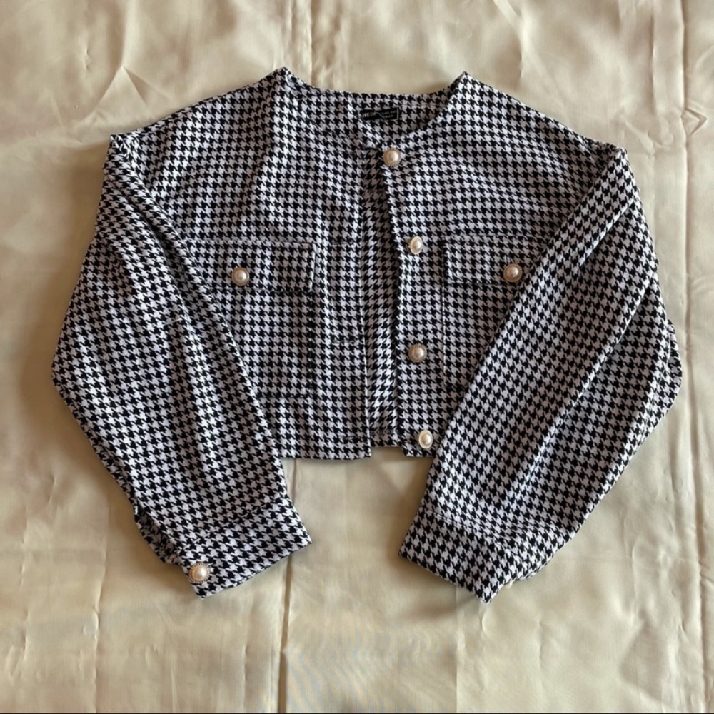 Black and White Houndstooth Skirt and Jacket Set - Picture 6 of 7
